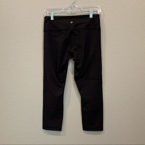 Lululemon capri yoga pants